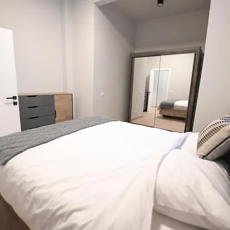Umbrella Street Center Luxury 2 Bedroom Bucharest Exterior photo