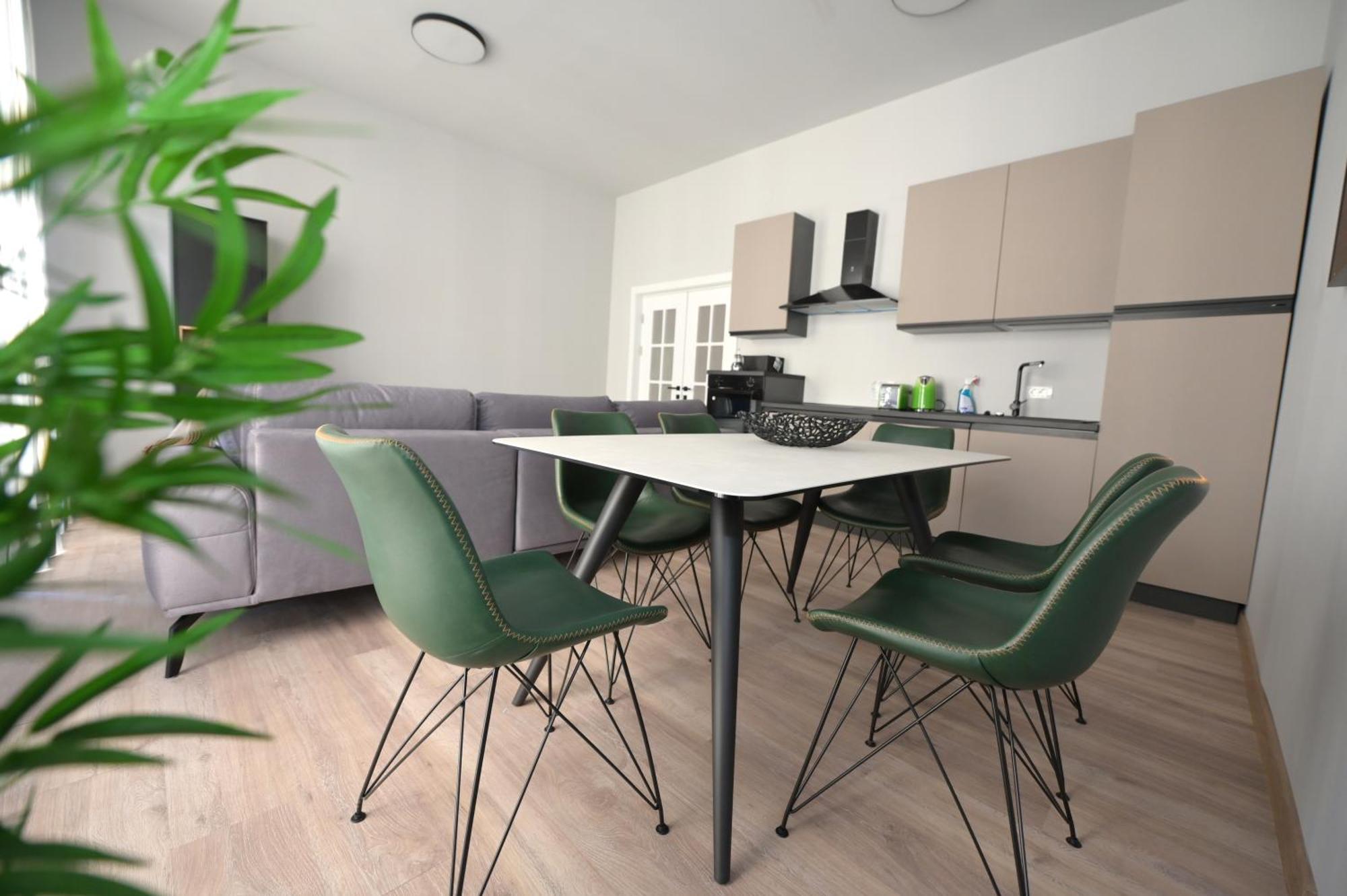 Umbrella Street Center Luxury 2 Bedroom Bucarest