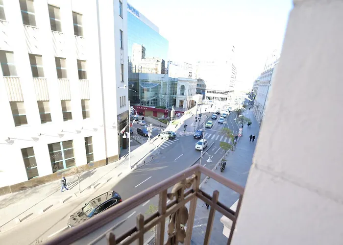 Umbrella Street Center Luxury 2 Bedroom